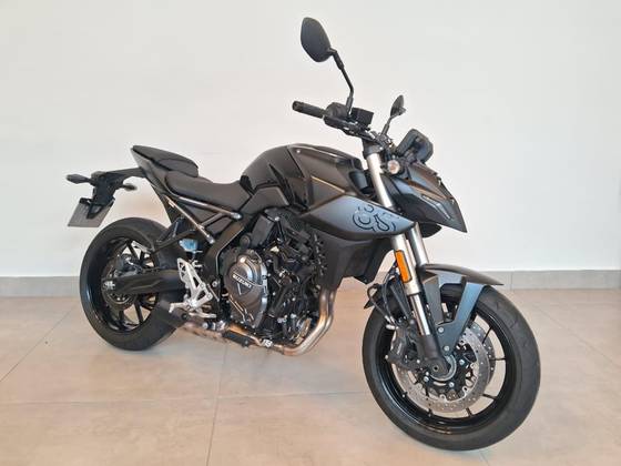 SUZUKI GSX-8S SUZUKI GSX-8S